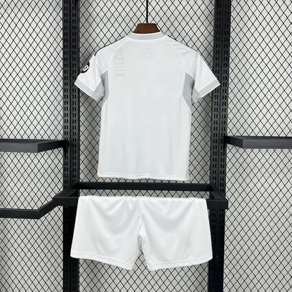 Kit Enfant Real Madrid 2025/26