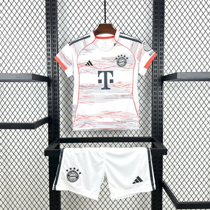 Kit Enfant Bayern Munich 2025/26