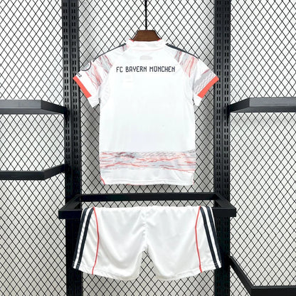Kit Enfant Bayern Munich 2025/26